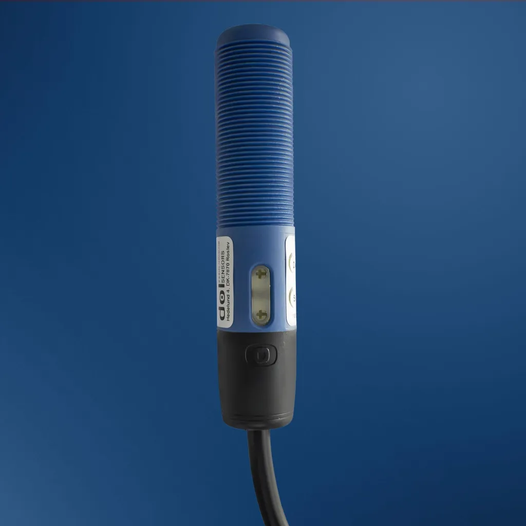 DOL 26 small capacitive sensor, M18 threaded body variant